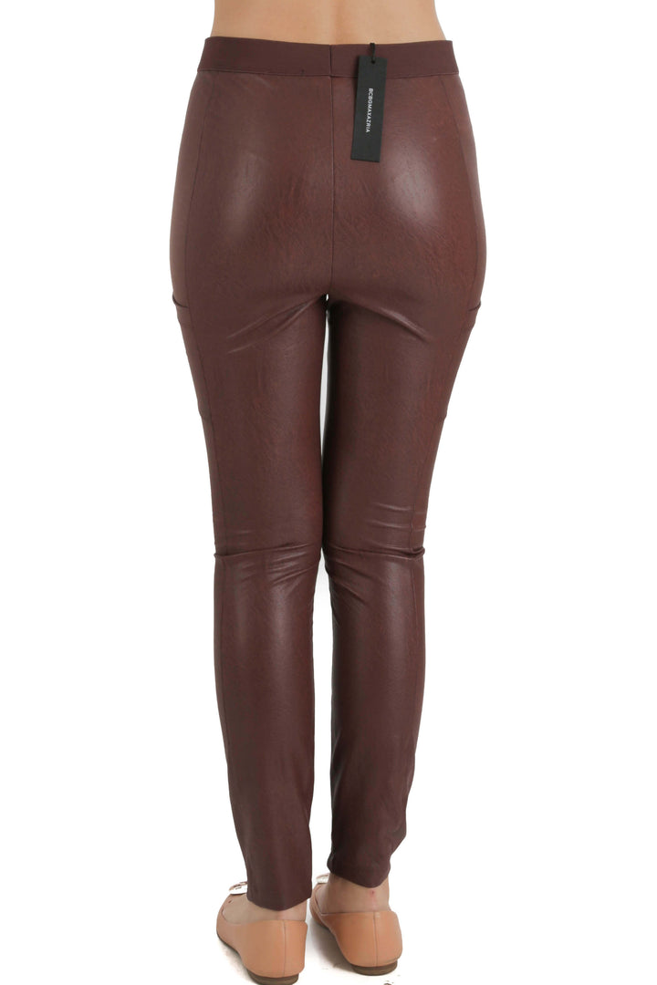 Pantalón BCBG Maxazria NWS café, vista posterior – ClosetRehab