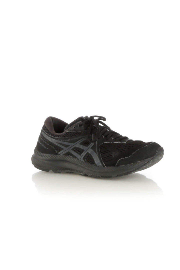 Zapato Asics negro, vista posterior – ClosetRehab