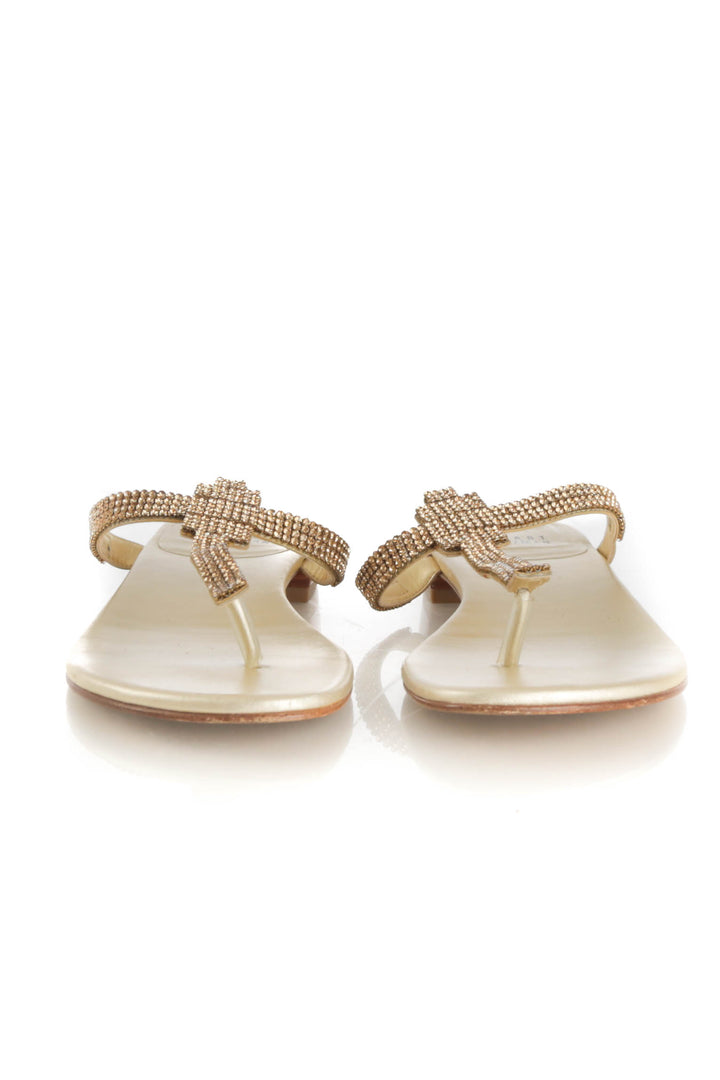 Zapato Stuart Weitzman dorado, detalle 5 – ClosetRehab