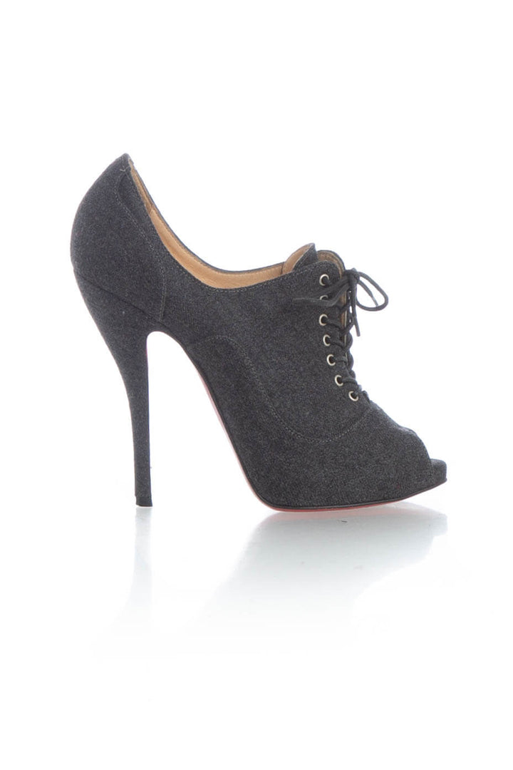 Zapato Christian Louboutin azul, vista frontal – ClosetRehab