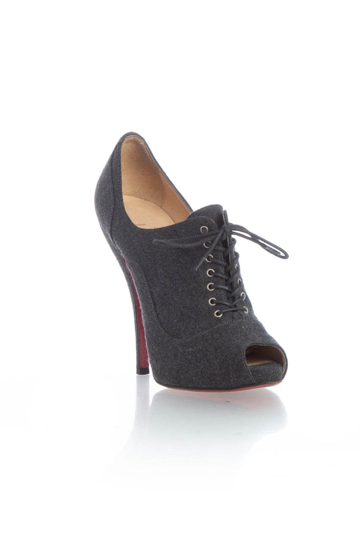 Zapato Christian Louboutin azul, vista posterior – ClosetRehab