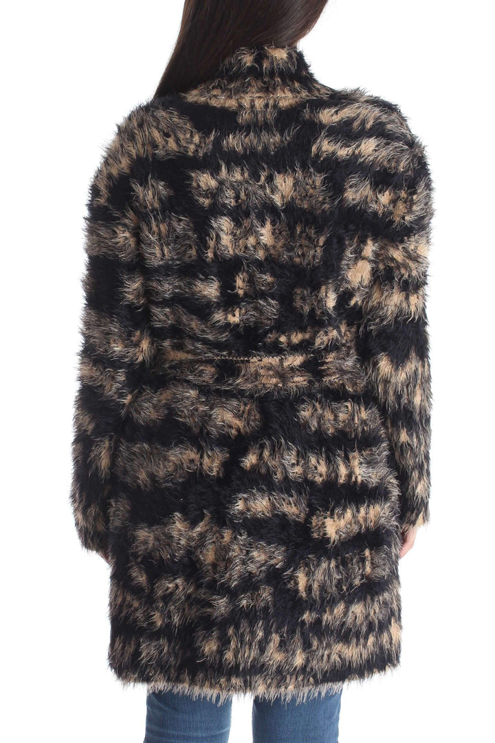 Abrigo BCBGMAXAZRIA beige y negro, vista posterior – ClosetRehab