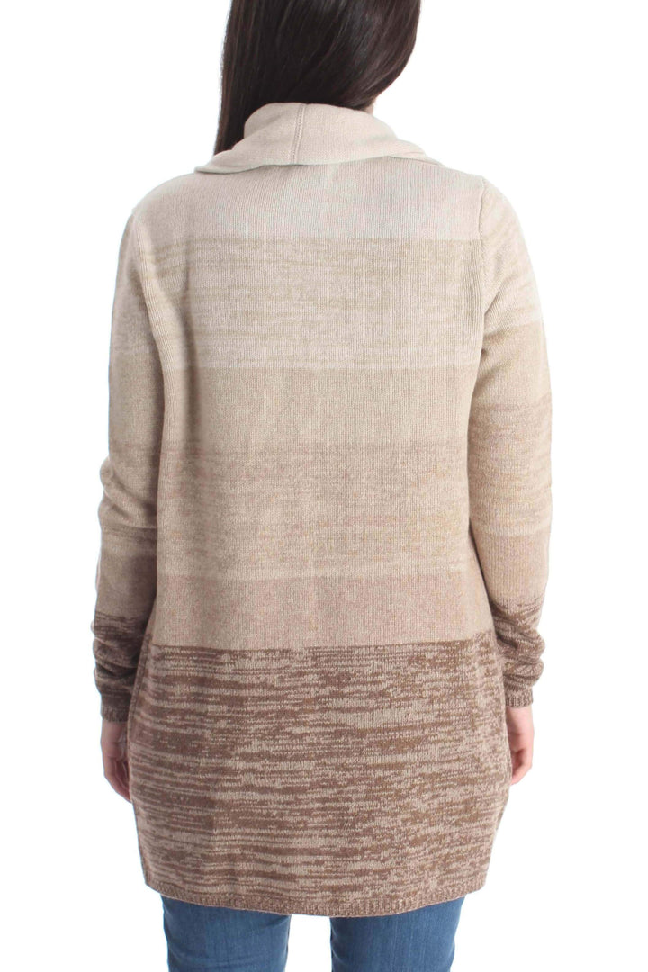 Suéter BCBGMAXAZRIA café, vista posterior – ClosetRehab