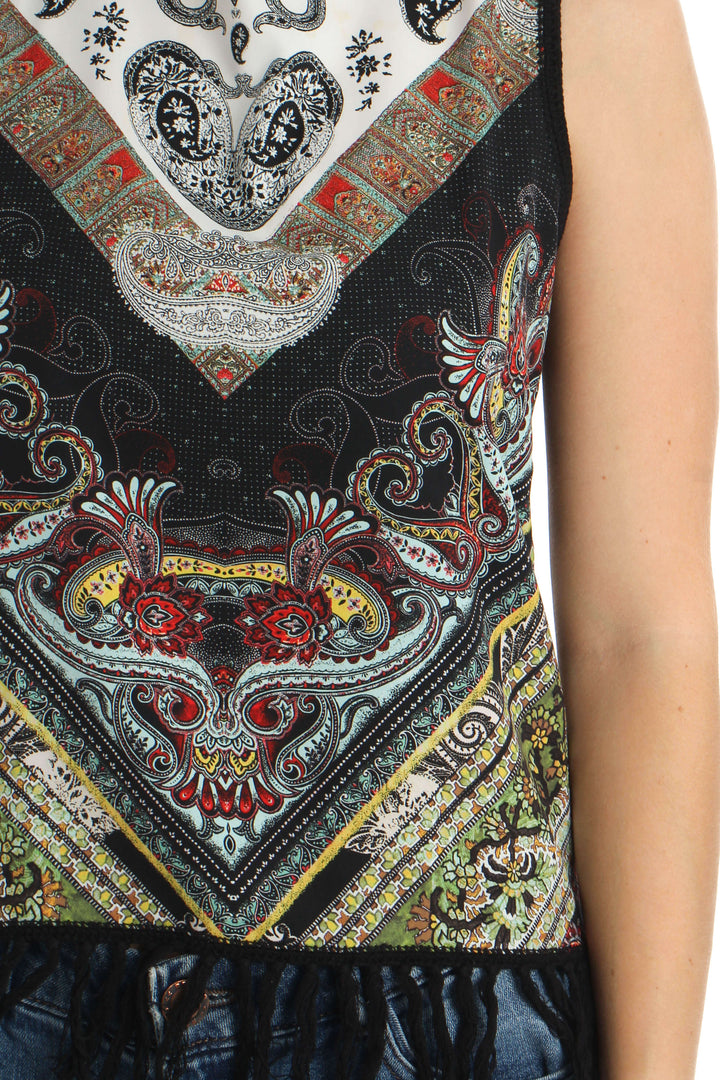 Blusa Alice + Olivia sin mangas estampado paisley con flecos, detalle del frente