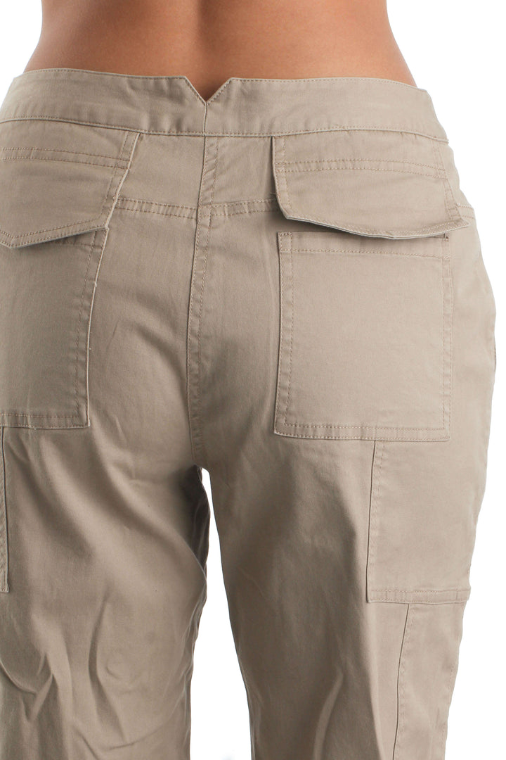 Pantalón BCBG Maxazria café, detalle – ClosetRehab