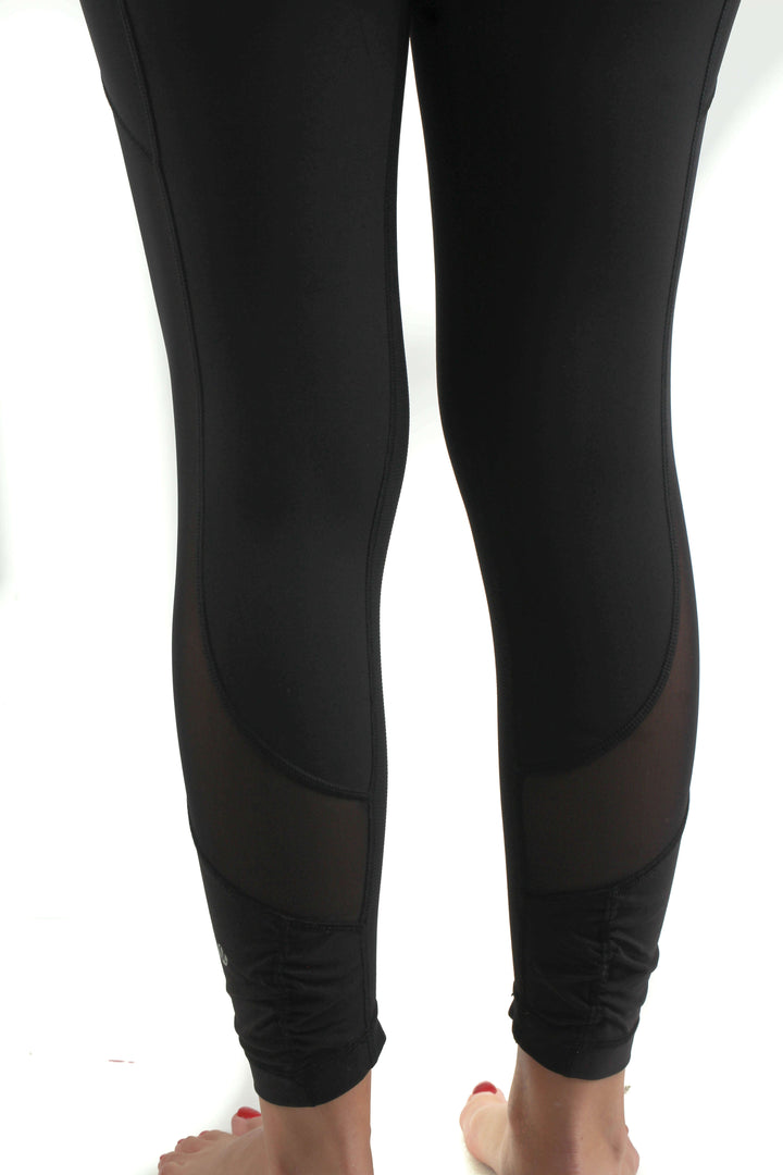 Leggings Lululemon negro, vista lateral – ClosetRehab