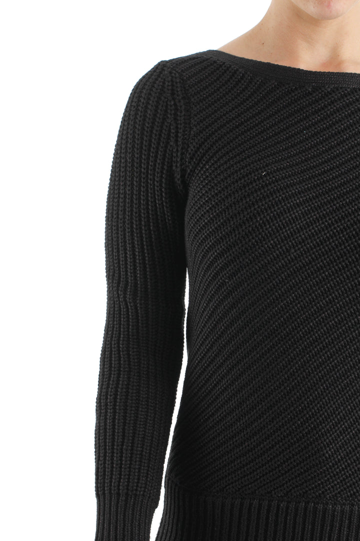 Suéter Calvin Klein negro, vista lateral – ClosetRehab