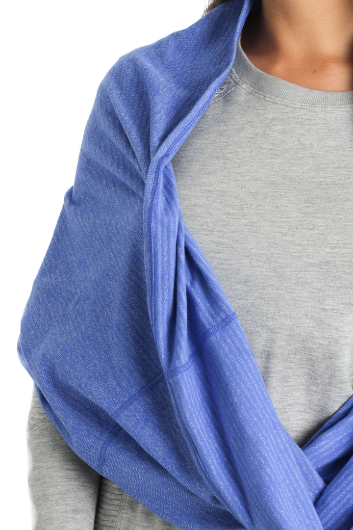 Accesorio Lululemon azul, vista lateral – ClosetRehab