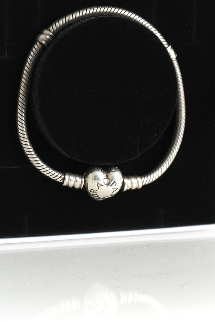 Pulsera Pandora, detalle – ClosetRehab