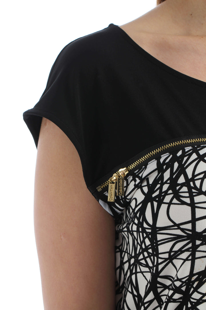 Blusa Calvin Klein estampado y negro, detalle – ClosetRehab