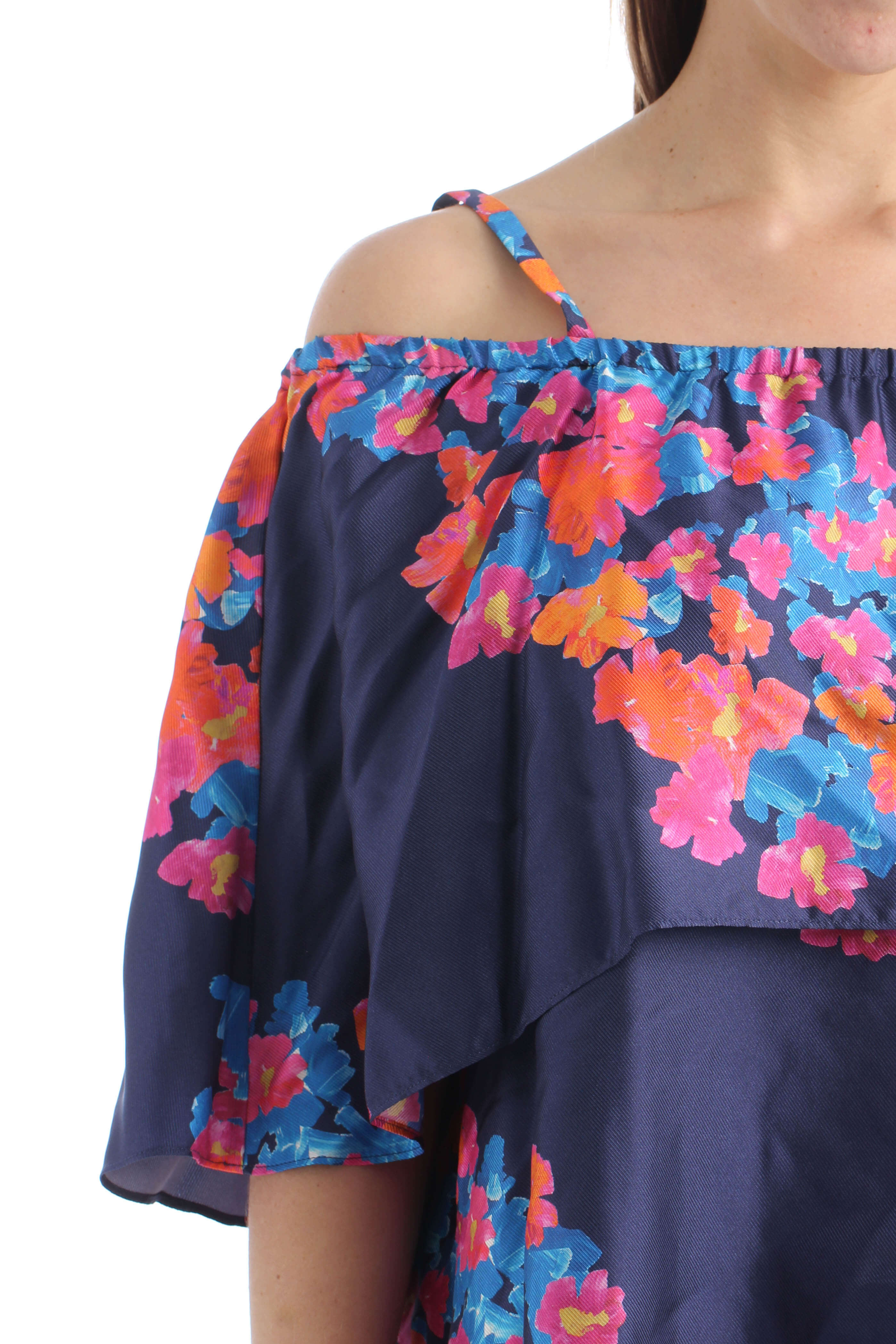 Tanya Taylor, Talla L