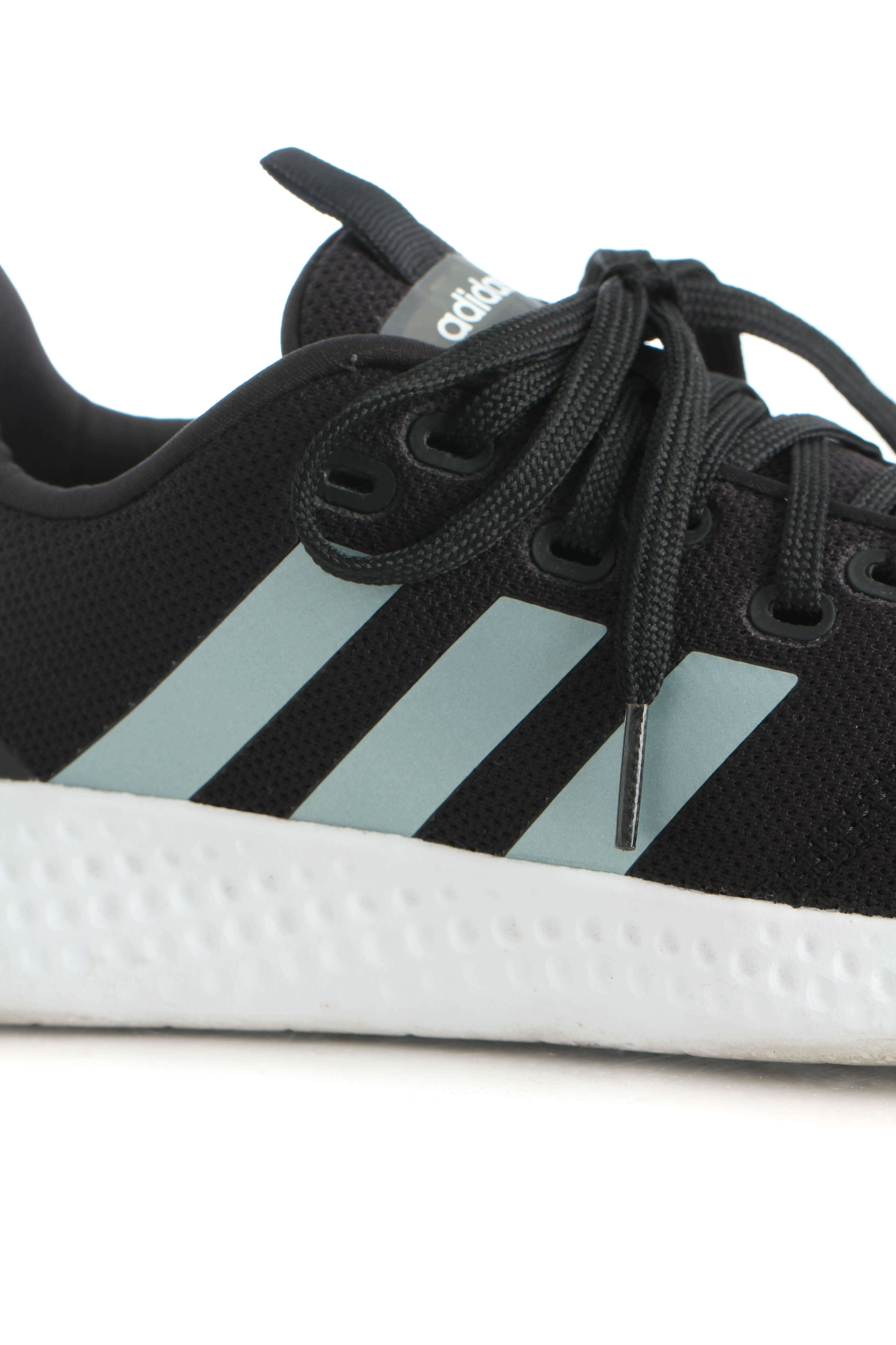 Adidas, 8 USA