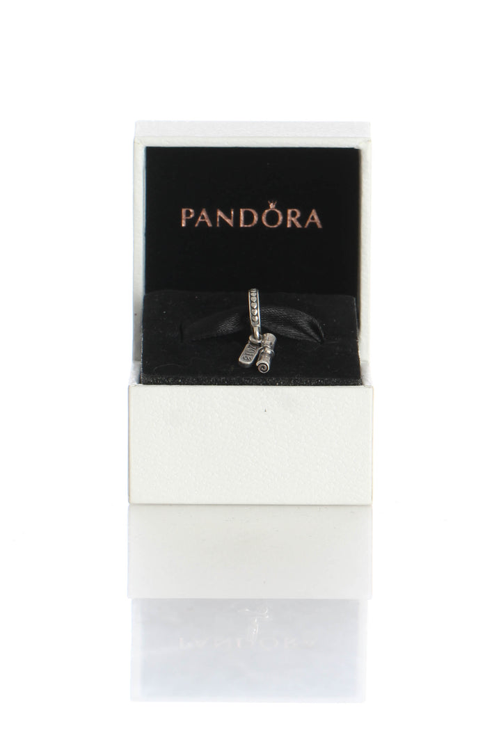 Charm Pandora, vista frontal – ClosetRehab