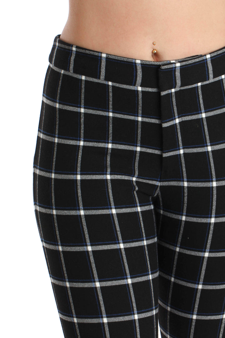 Pantalón Derek Lam 10 Crosby negro, vista lateral – ClosetRehab