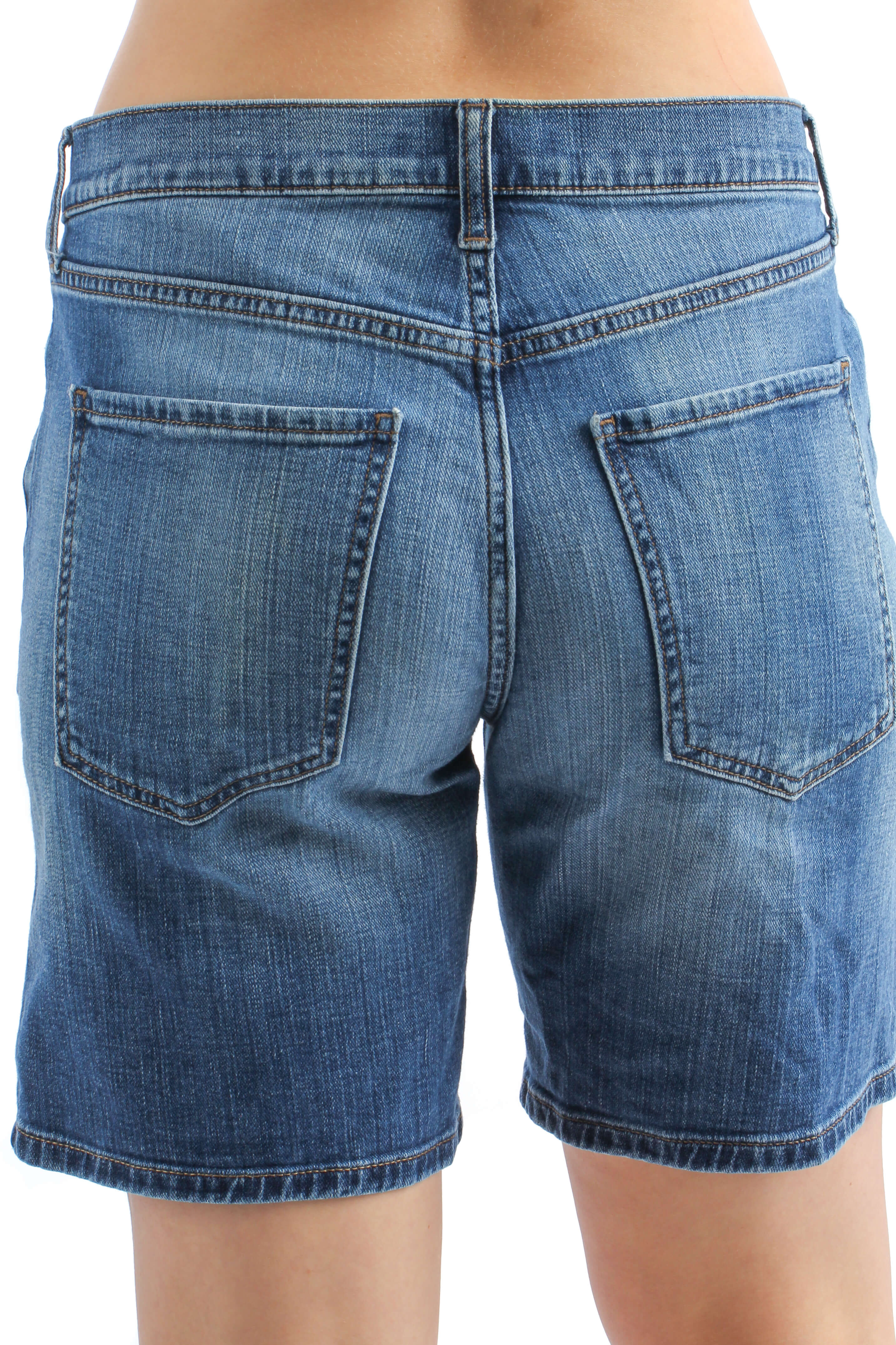 Banana Republic, Talla 27