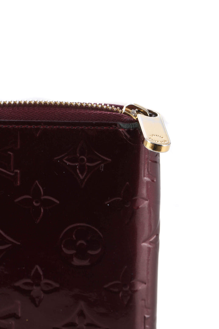 Cartera Louis Vuitton morado, detalle 5 – ClosetRehab