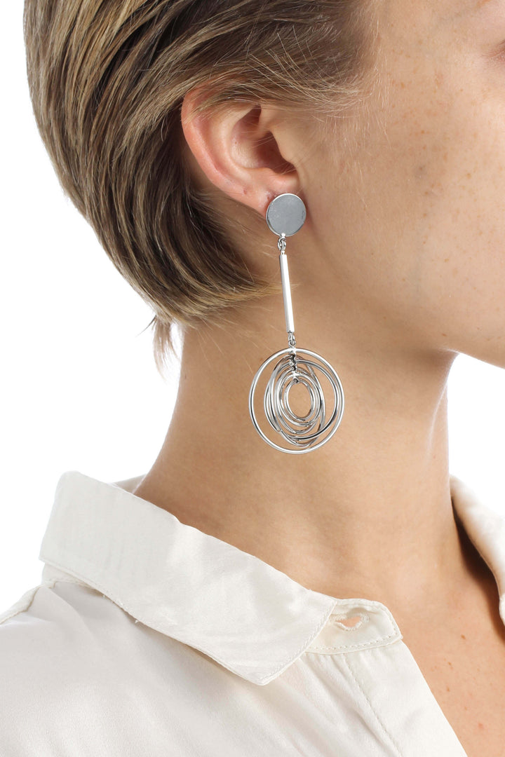 Aretes BCBG Maxazria, vista frontal – ClosetRehab