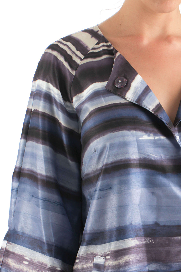 Abrigo Chico's NWT estampado y morado, vista lateral – ClosetRehab