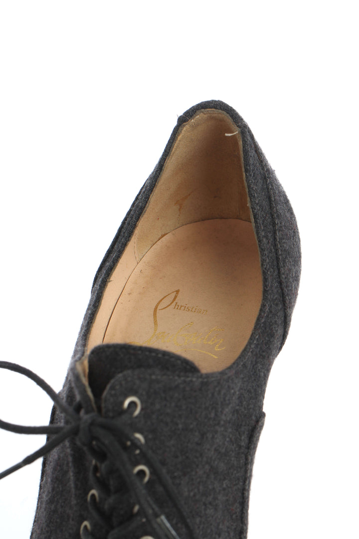 Zapato Christian Louboutin azul, detalle 9 – ClosetRehab