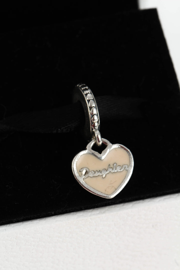 Charm Pandora, vista posterior – ClosetRehab