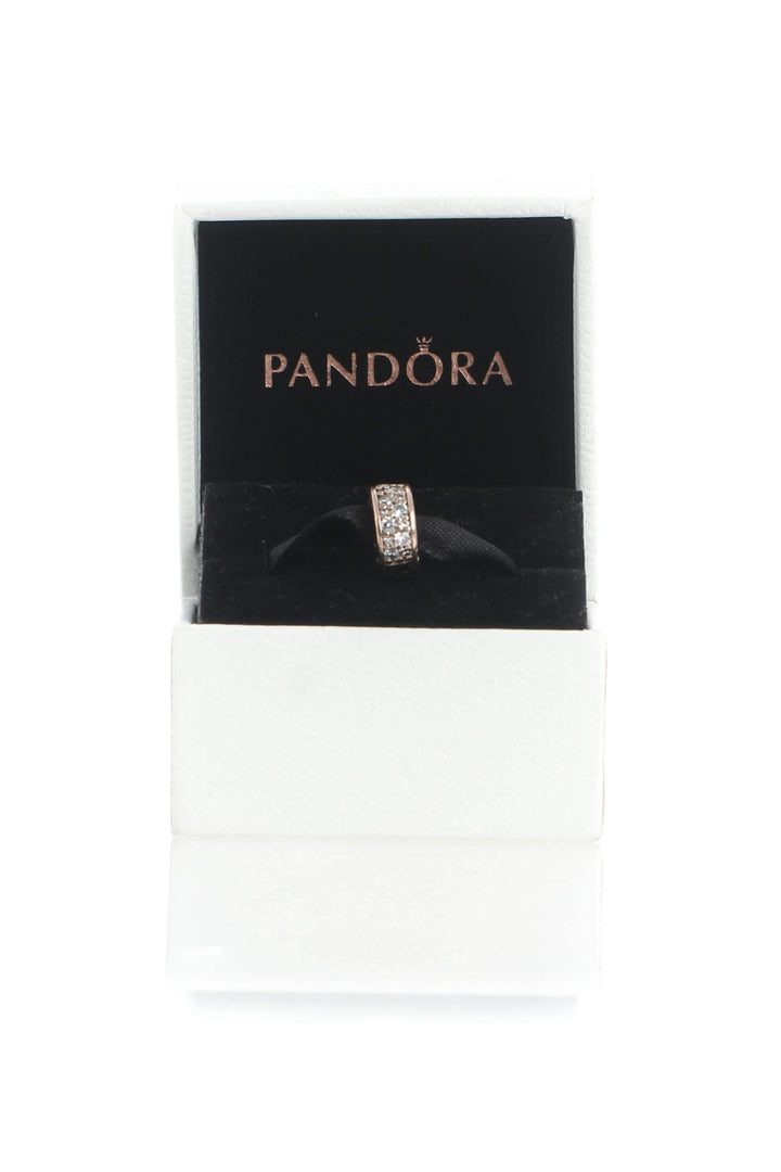 Charm Pandora, vista frontal – ClosetRehab