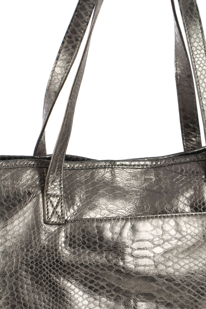 Bolsa Michael Kors gris, detalle 6 – ClosetRehab