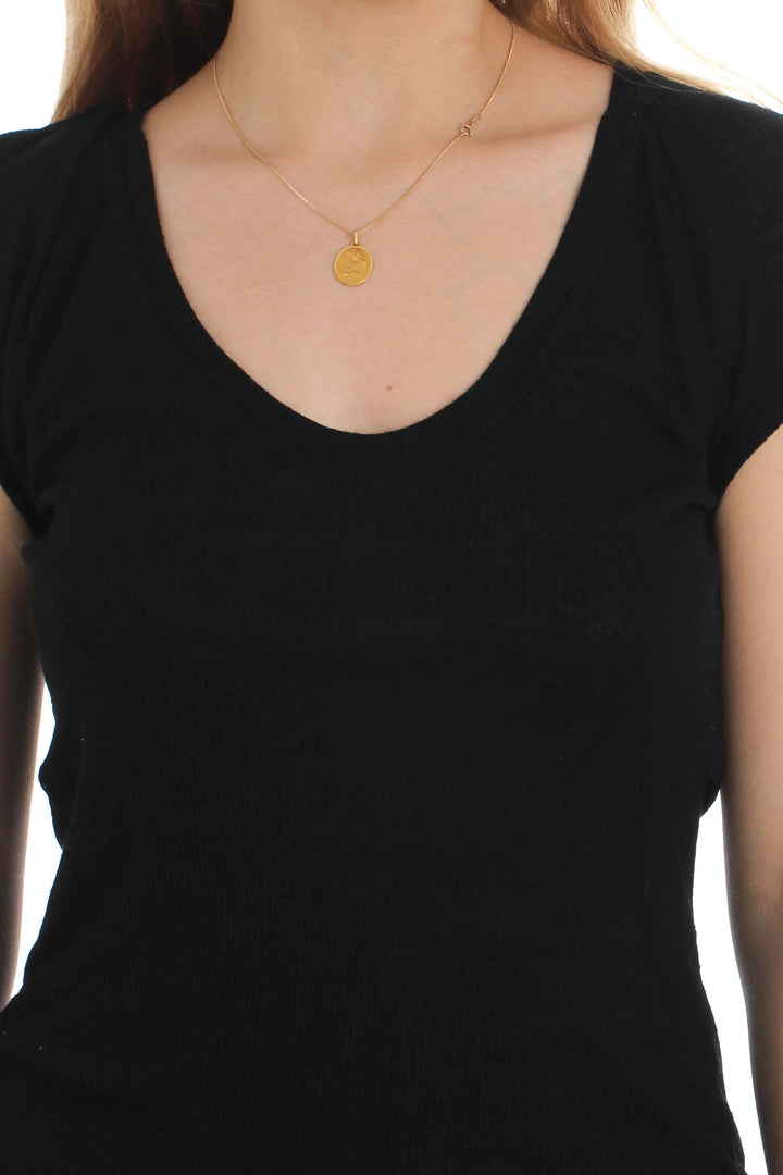 Blusa BCBG Maxazria negro, vista lateral – ClosetRehab