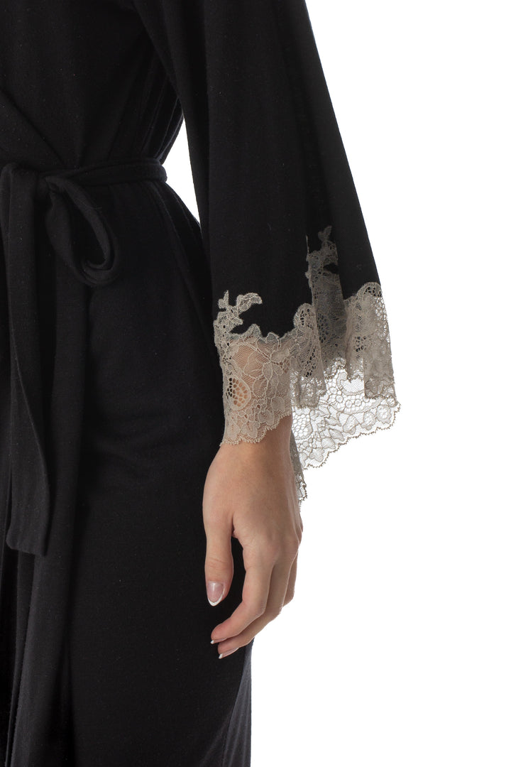 Bata natori negro, detalle 5 – ClosetRehab
