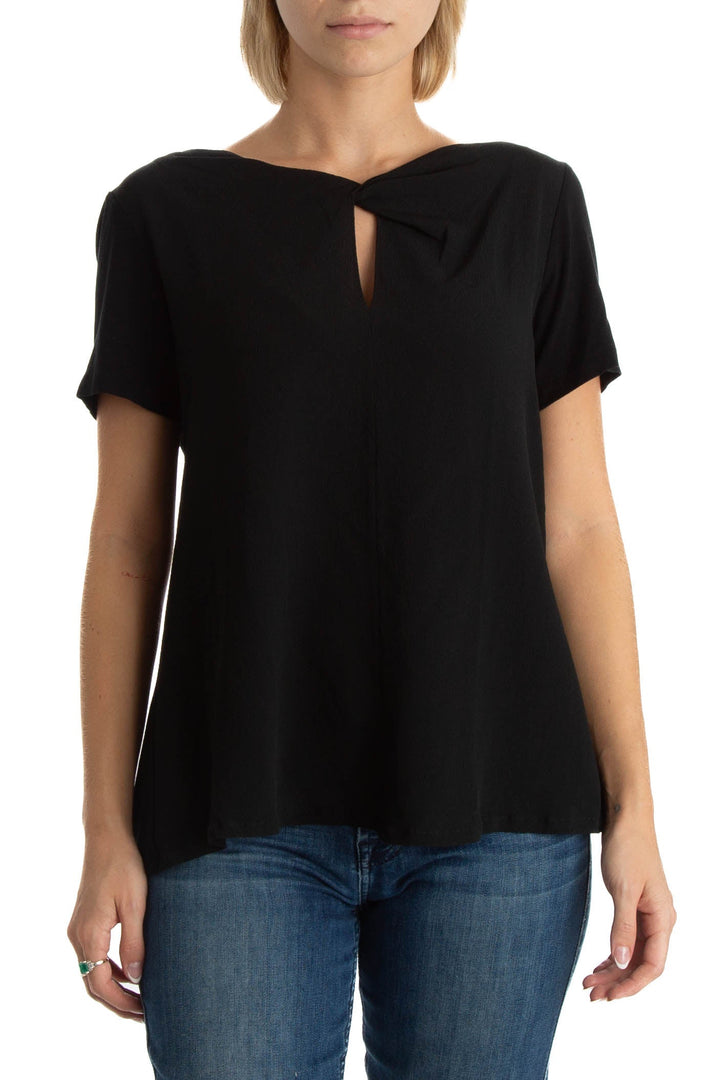 Blusa Ambrosi negro, vista frontal – ClosetRehab