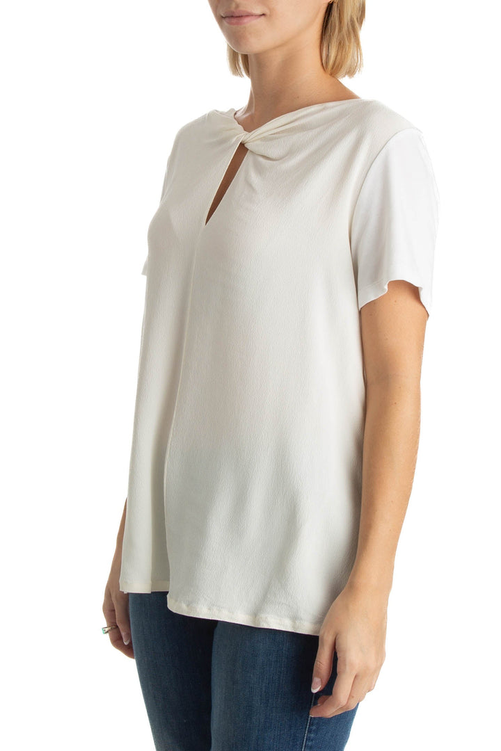 Blusa Ambrosi blanco, vista posterior – ClosetRehab