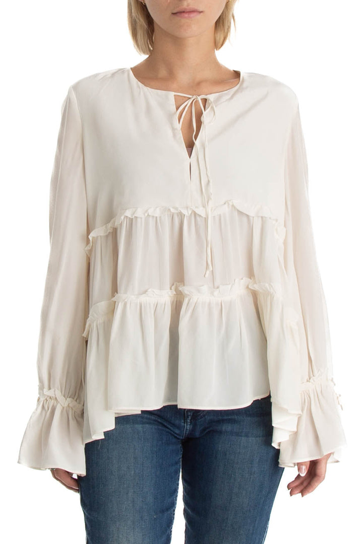 Blusa Alexis marfil con holanes y lazo, vista frontal