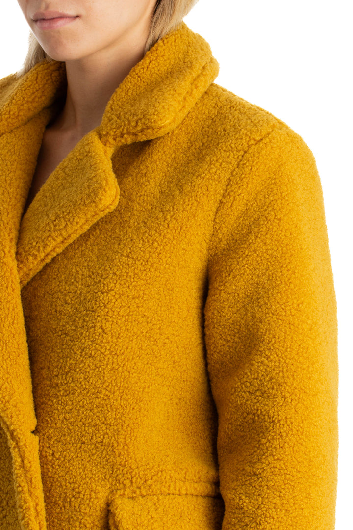 Abrigo BP . amarillo, detalle 5 – ClosetRehab