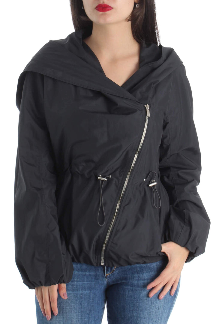 Chamarra BCBG Maxazria negro, vista frontal – ClosetRehab