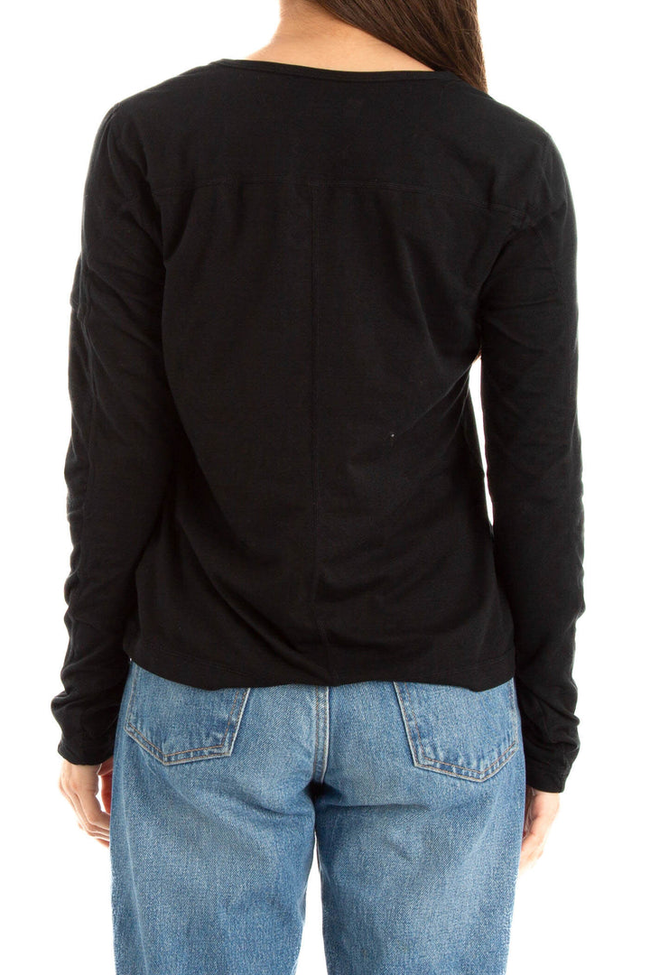 Blusa Danskin negro, vista posterior – ClosetRehab
