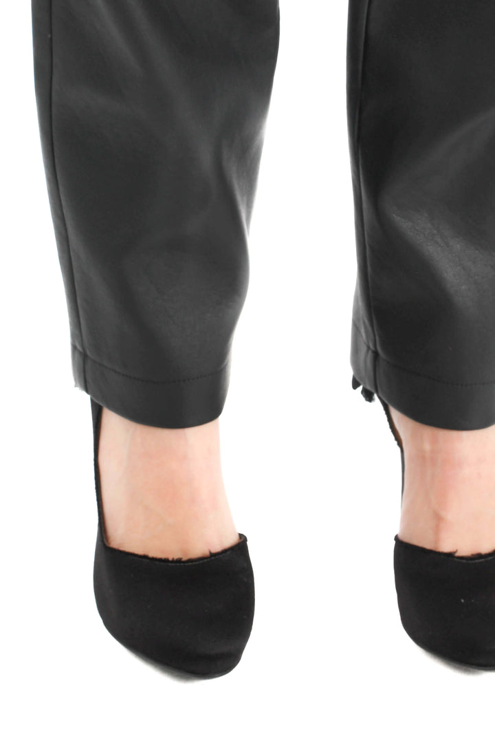 Pantalón BCBG Maxazria NWT negro, detalle – ClosetRehab