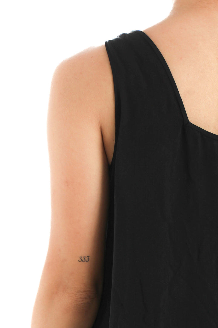 Blusa Diane Von Furstenberg negro, detalle – ClosetRehab