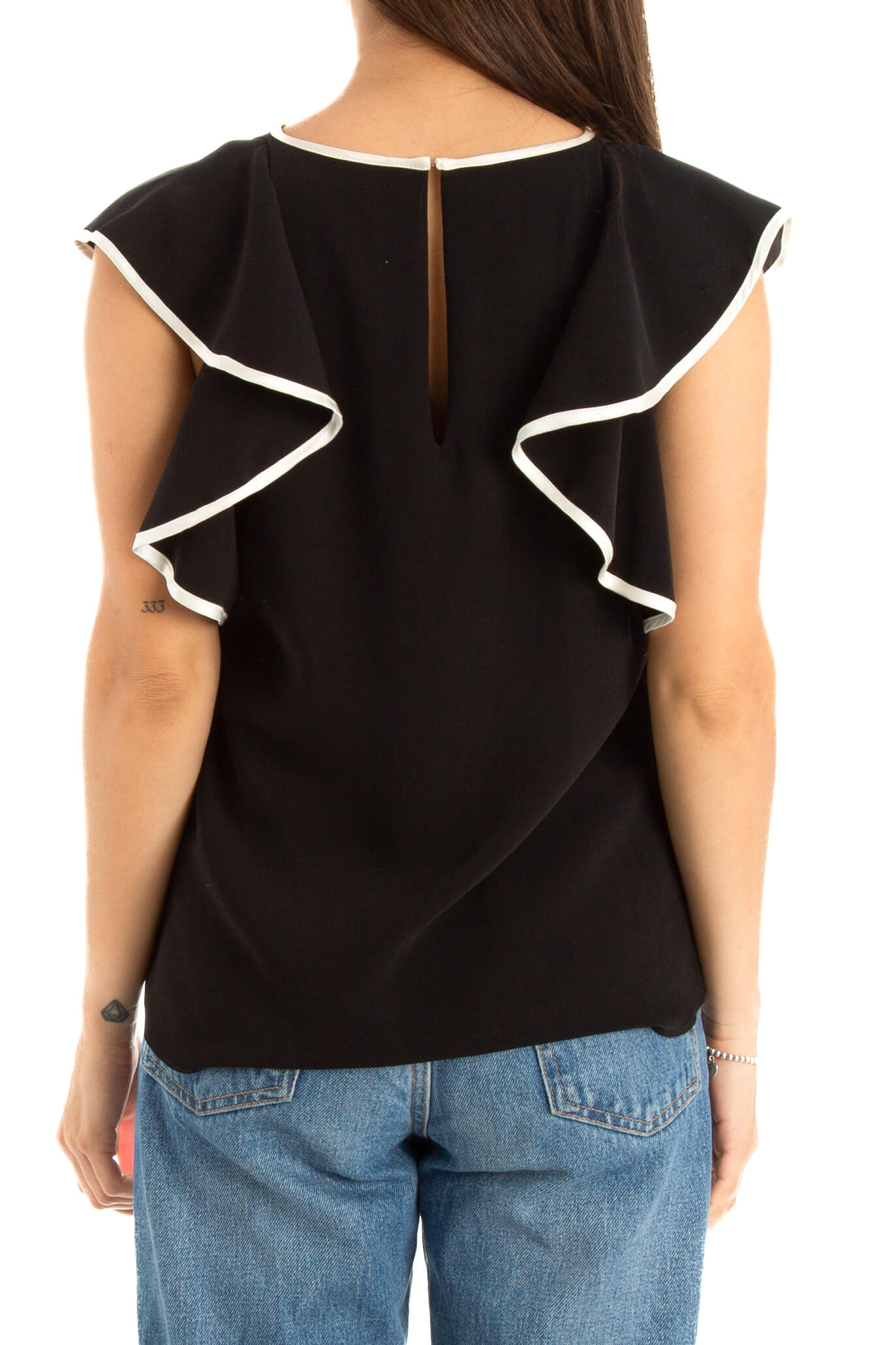 Amanda Uprichard, Talla S