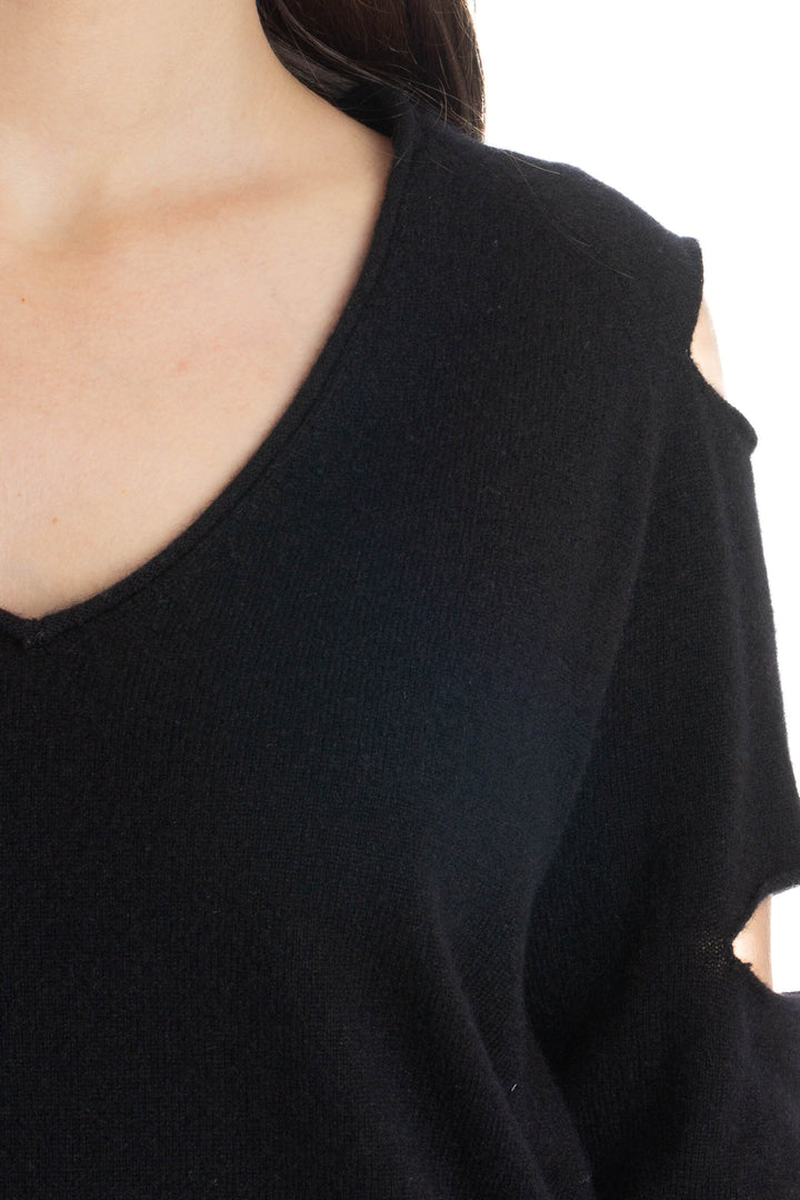 Suéter Aqua Cashmere negro, detalle – ClosetRehab